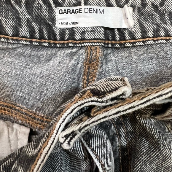Garage Denim Mom Jeans -Size 9/29 - Picture 3 of 6